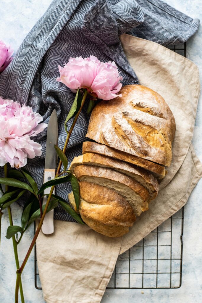 Loaf of bread that is sliced