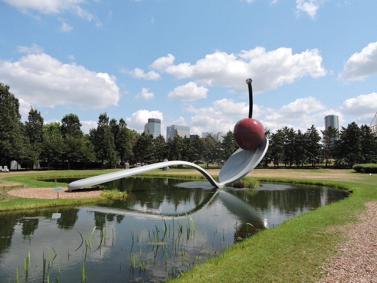 The Cherry and the Spoon: A Quirky Landmark in Minneapolis, Minnesota
